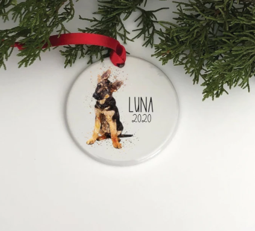 Use these evergreen ornament design ideas to get more ornament sales for your ecommerce business